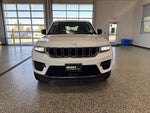 2023 Jeep Grand Cherokee Laredo 4x4