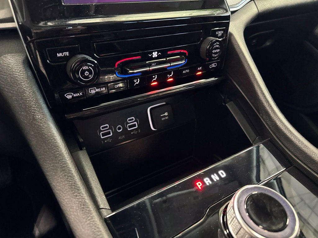 2023 Jeep Grand Cherokee Laredo 4x4