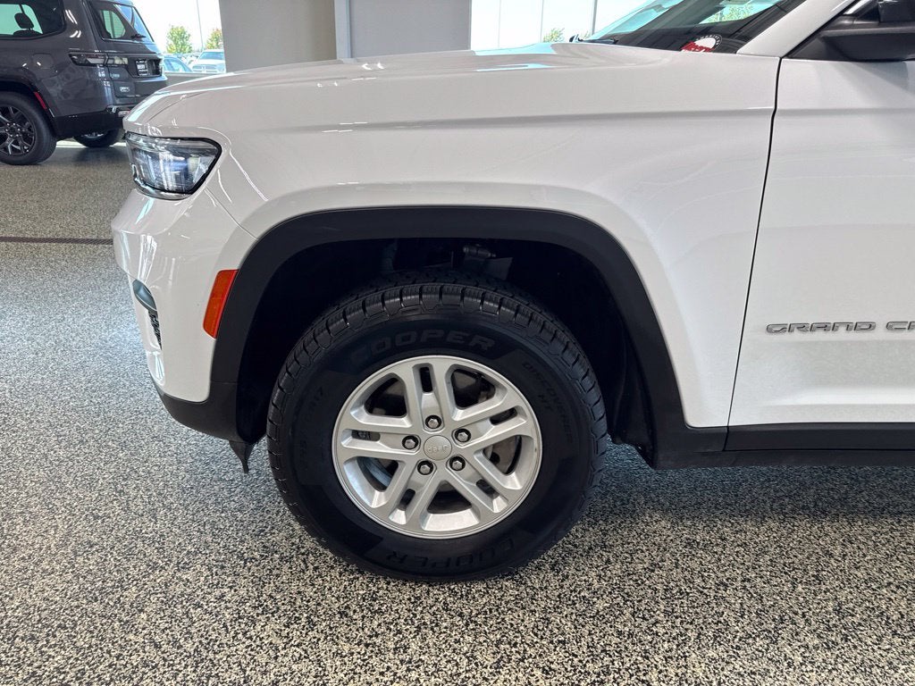 2023 Jeep Grand Cherokee Laredo 4x4