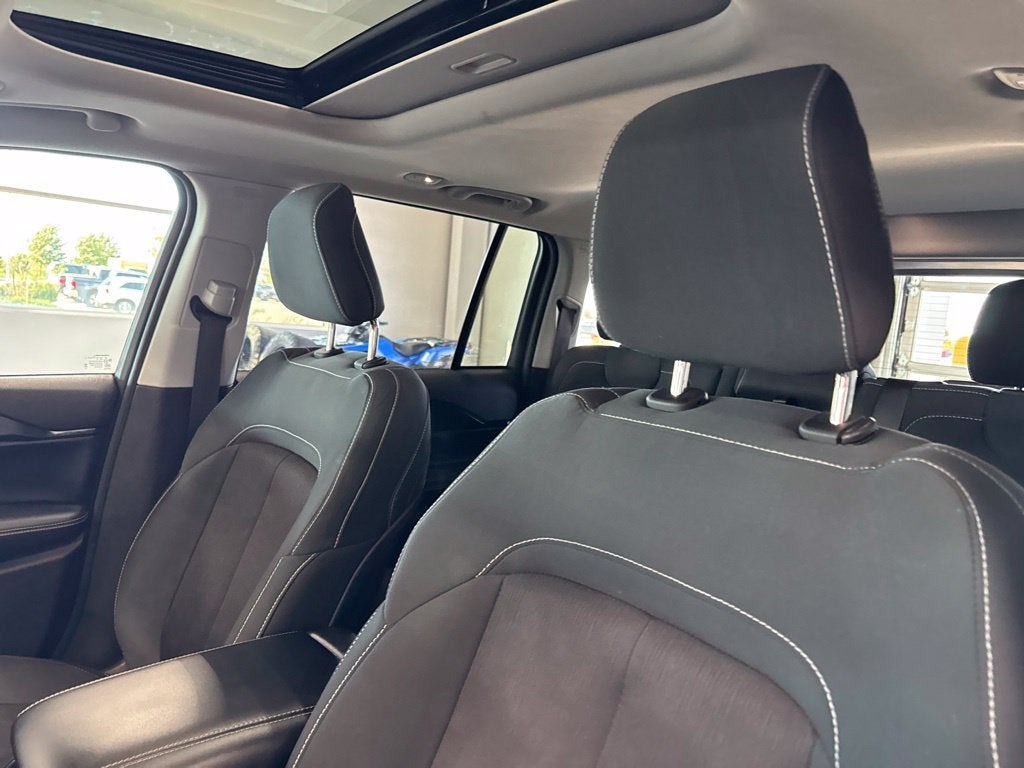 2023 Jeep Grand Cherokee Laredo 4x4