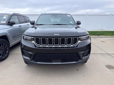 2025 Jeep Grand Cherokee Laredo X 4x4