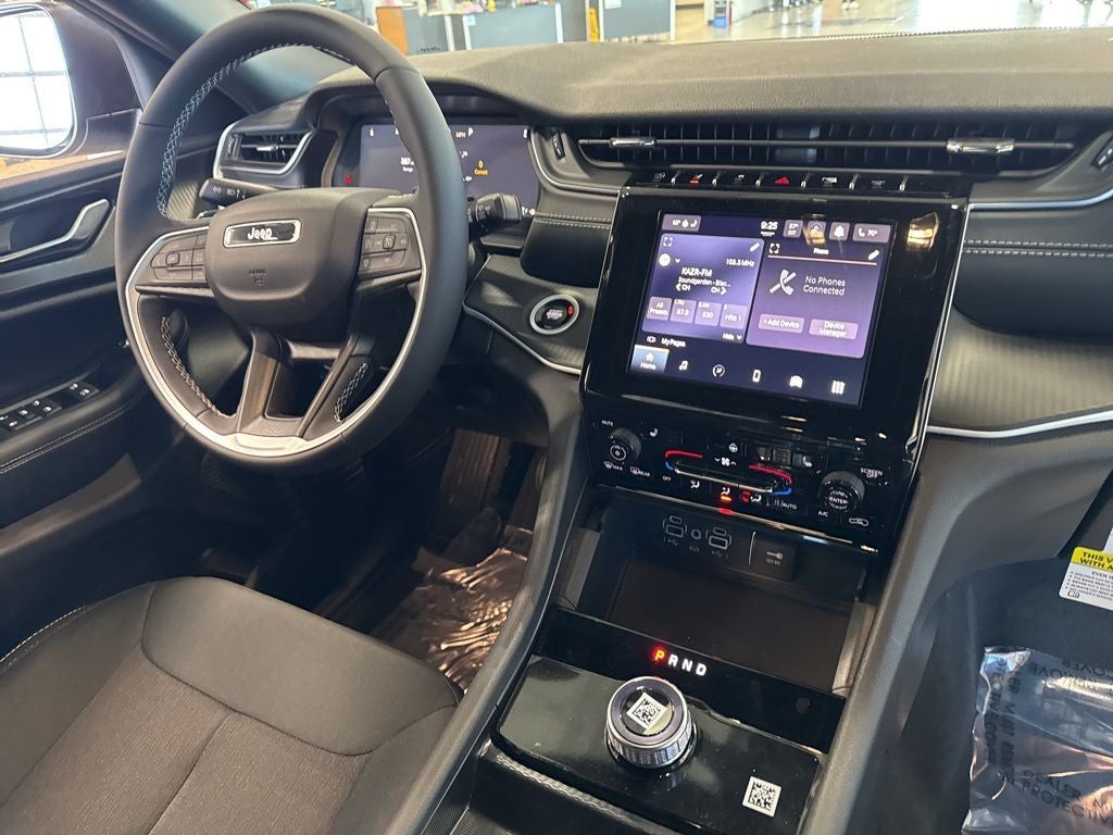 2026 Jeep Grand Cherokee GRAND CHEROKEE LAREDO X 4X4