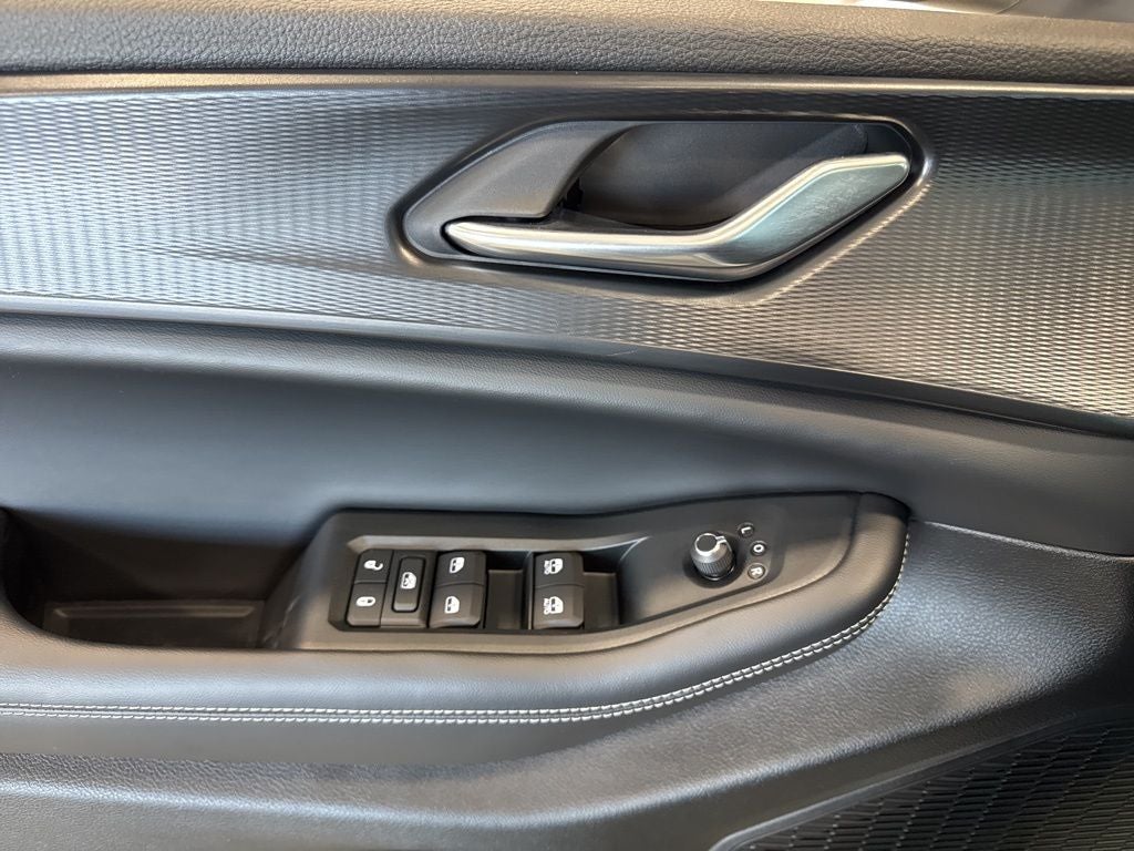 2026 Jeep Grand Cherokee GRAND CHEROKEE LAREDO X 4X4