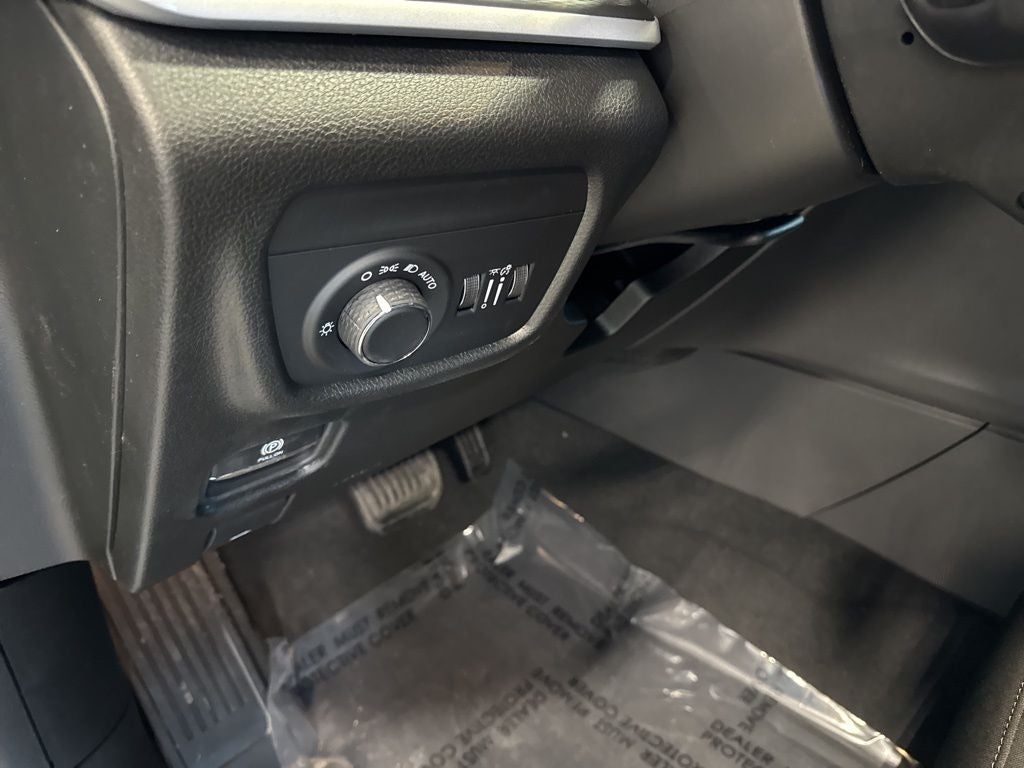 2026 Jeep Grand Cherokee GRAND CHEROKEE LAREDO X 4X4