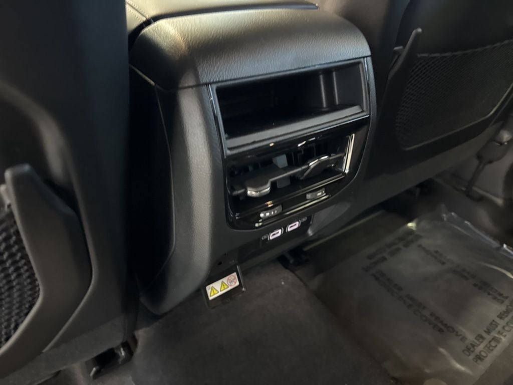 2026 Jeep Grand Cherokee GRAND CHEROKEE LAREDO X 4X4