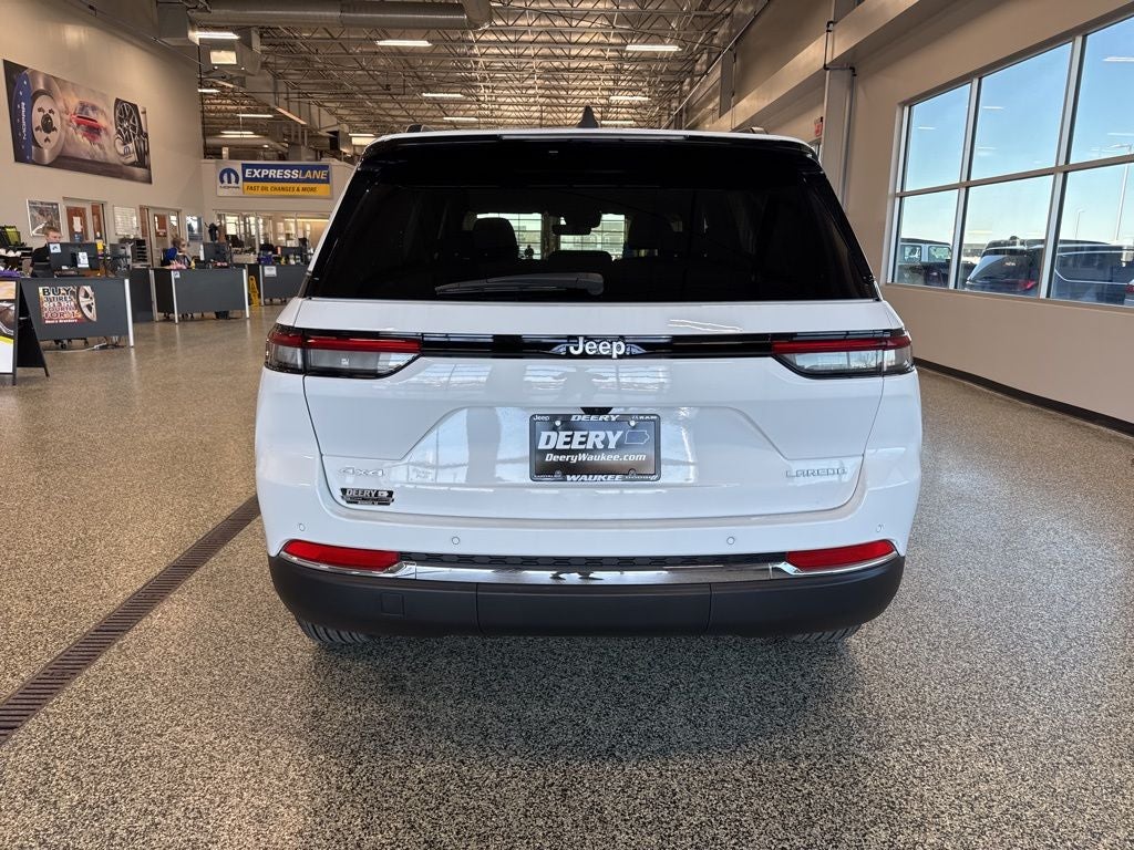 2026 Jeep Grand Cherokee GRAND CHEROKEE LAREDO X 4X4