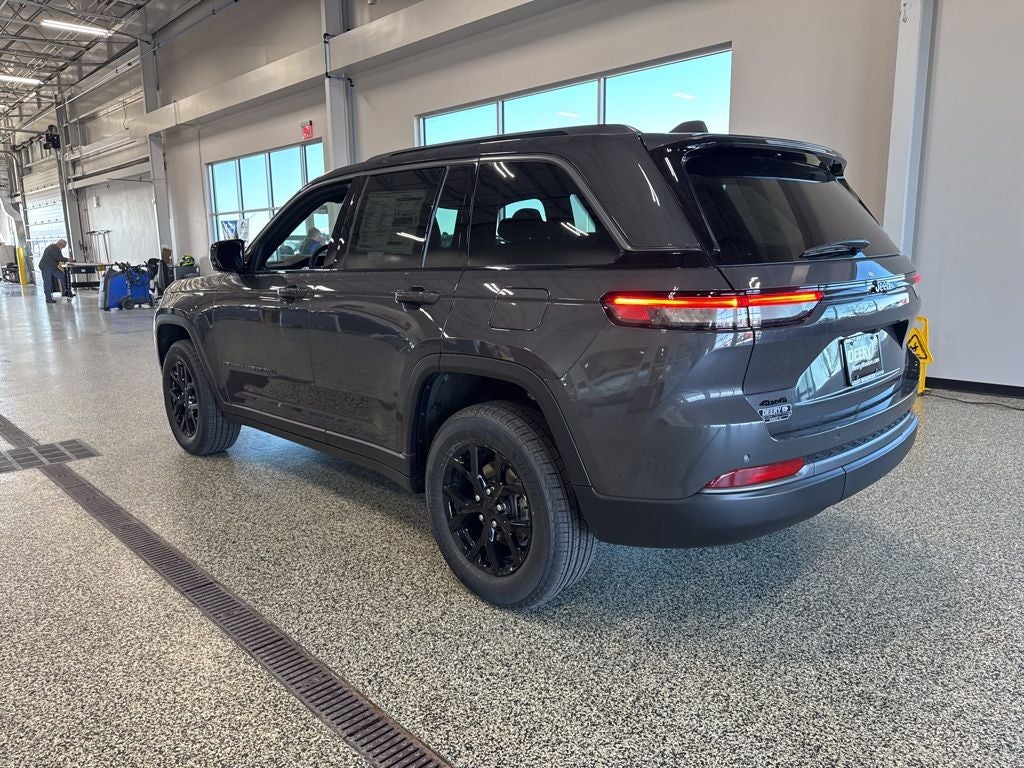 2026 Jeep Grand Cherokee GRAND CHEROKEE LAREDO ALTITUDE 4X4