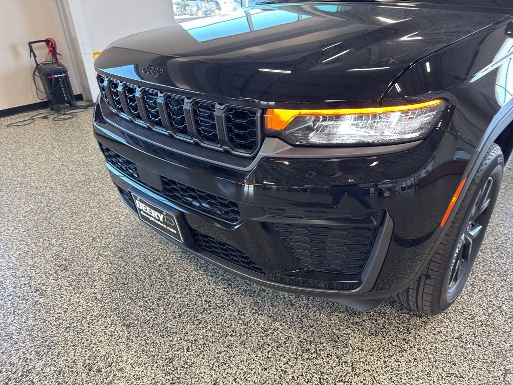 2026 Jeep Grand Cherokee GRAND CHEROKEE LAREDO ALTITUDE 4X4