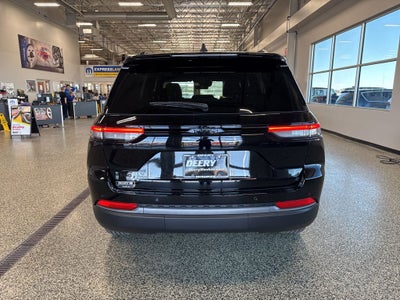 2026 Jeep Grand Cherokee GRAND CHEROKEE LAREDO ALTITUDE 4X4