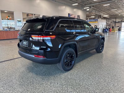 2026 Jeep Grand Cherokee GRAND CHEROKEE LAREDO ALTITUDE 4X4