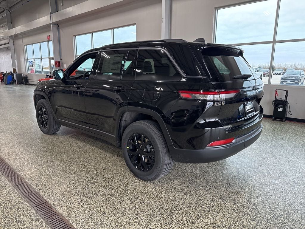 2026 Jeep Grand Cherokee GRAND CHEROKEE LAREDO ALTITUDE 4X4