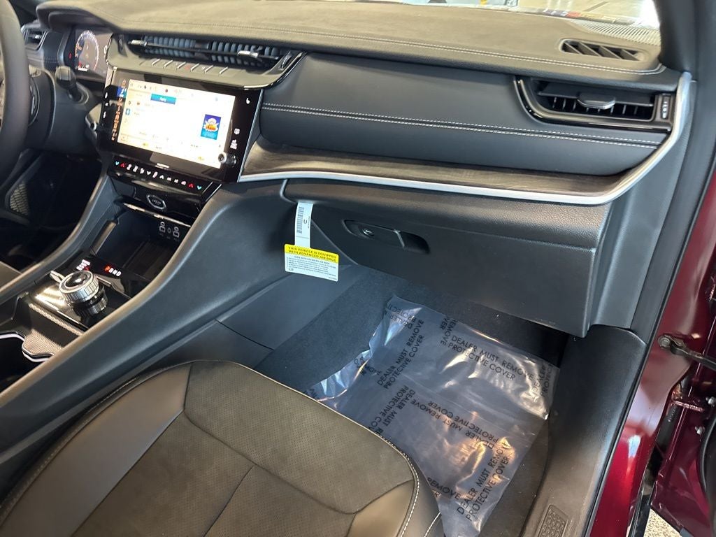 2026 Jeep Grand Cherokee GRAND CHEROKEE LAREDO ALTITUDE 4X4