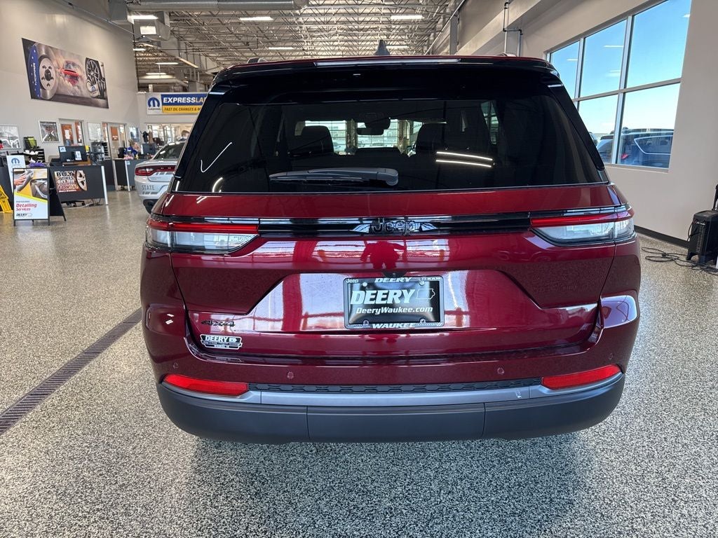 2026 Jeep Grand Cherokee GRAND CHEROKEE LAREDO ALTITUDE 4X4