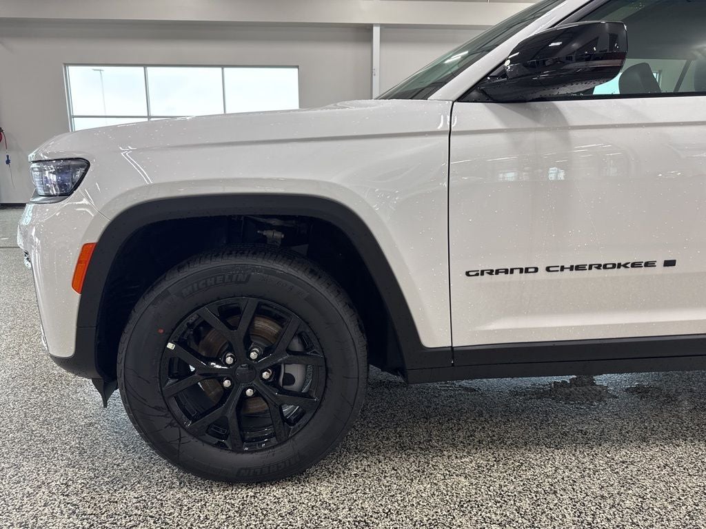 2026 Jeep Grand Cherokee GRAND CHEROKEE LAREDO ALTITUDE 4X4