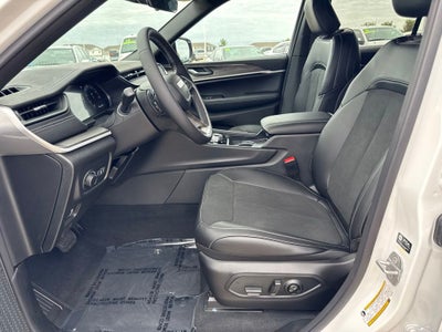 2027 Jeep Grand Cherokee GRAND CHEROKEE LAREDO ALTITUDE 4X4