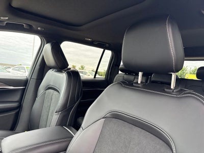 2027 Jeep Grand Cherokee GRAND CHEROKEE LAREDO ALTITUDE 4X4