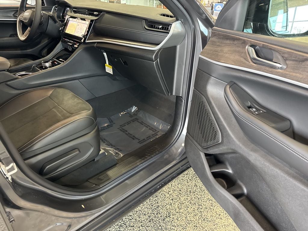 2026 Jeep Grand Cherokee GRAND CHEROKEE LAREDO ALTITUDE 4X4