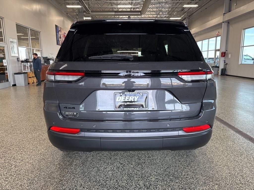 2026 Jeep Grand Cherokee GRAND CHEROKEE LAREDO ALTITUDE 4X4