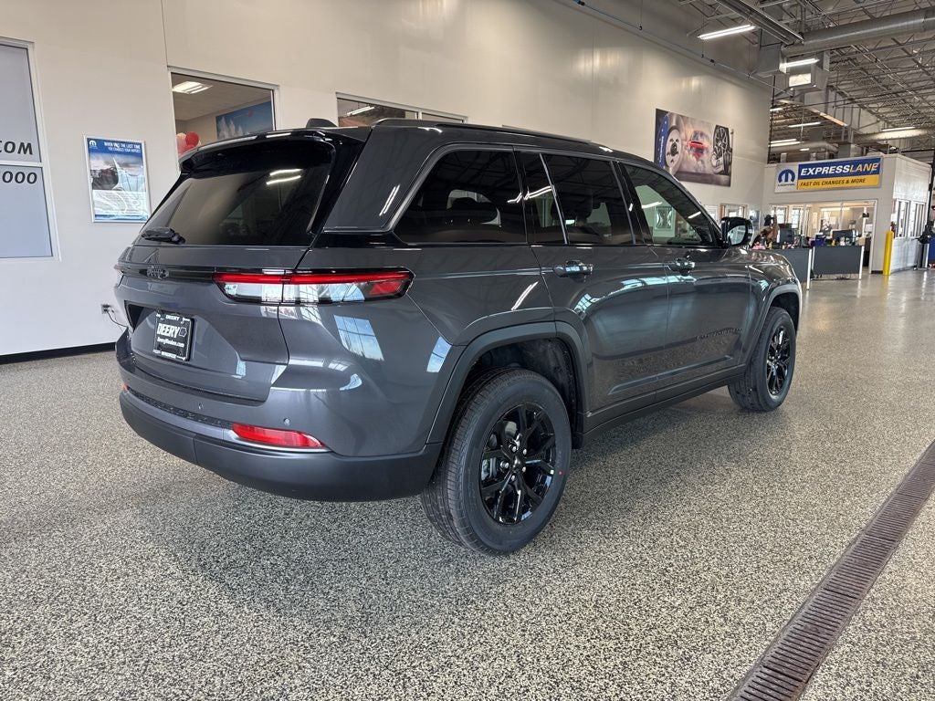 2026 Jeep Grand Cherokee GRAND CHEROKEE LAREDO ALTITUDE 4X4