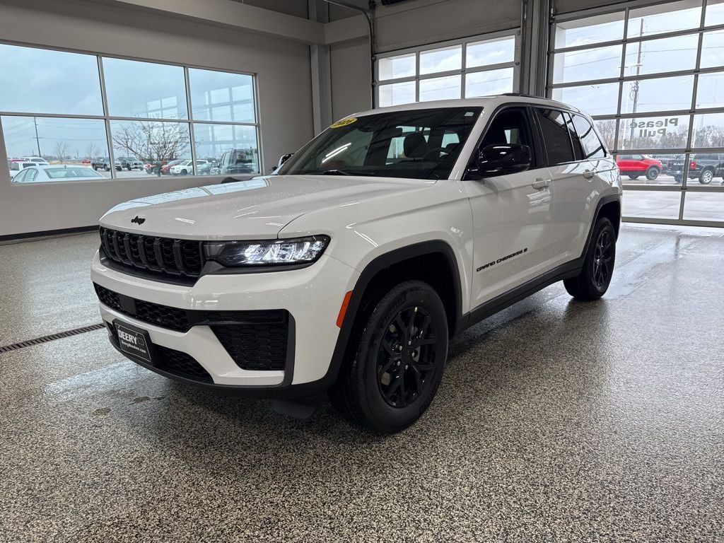 2026 Jeep Grand Cherokee GRAND CHEROKEE LAREDO ALTITUDE 4X4