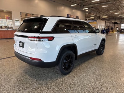 2026 Jeep Grand Cherokee GRAND CHEROKEE LAREDO ALTITUDE 4X4