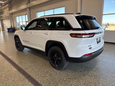 2026 Jeep Grand Cherokee GRAND CHEROKEE LAREDO ALTITUDE 4X4