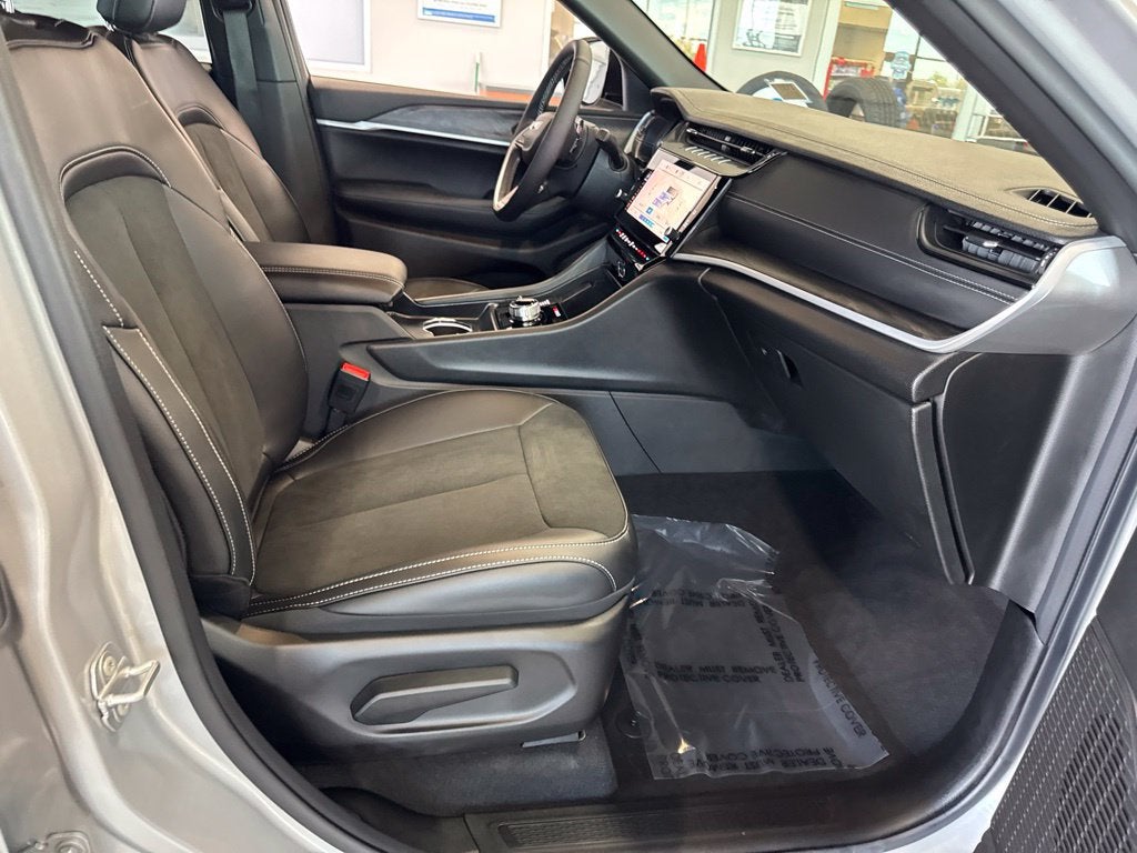 2026 Jeep Grand Cherokee Altitude 4x4