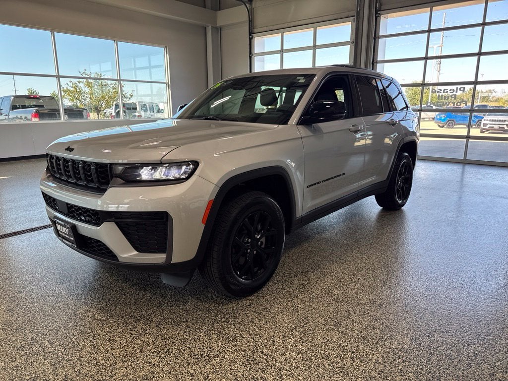 2026 Jeep Grand Cherokee Altitude 4x4