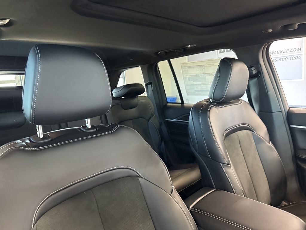 2026 Jeep Grand Cherokee GRAND CHEROKEE LAREDO ALTITUDE 4X4