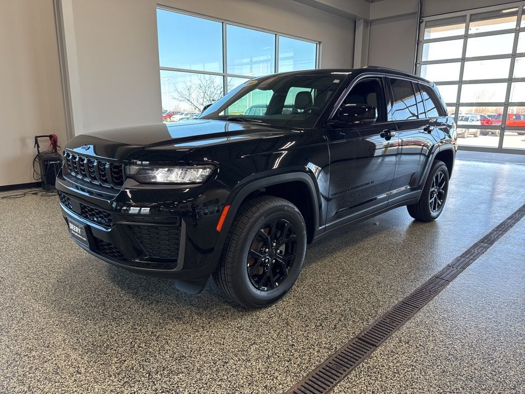 2026 Jeep Grand Cherokee GRAND CHEROKEE LAREDO ALTITUDE 4X4