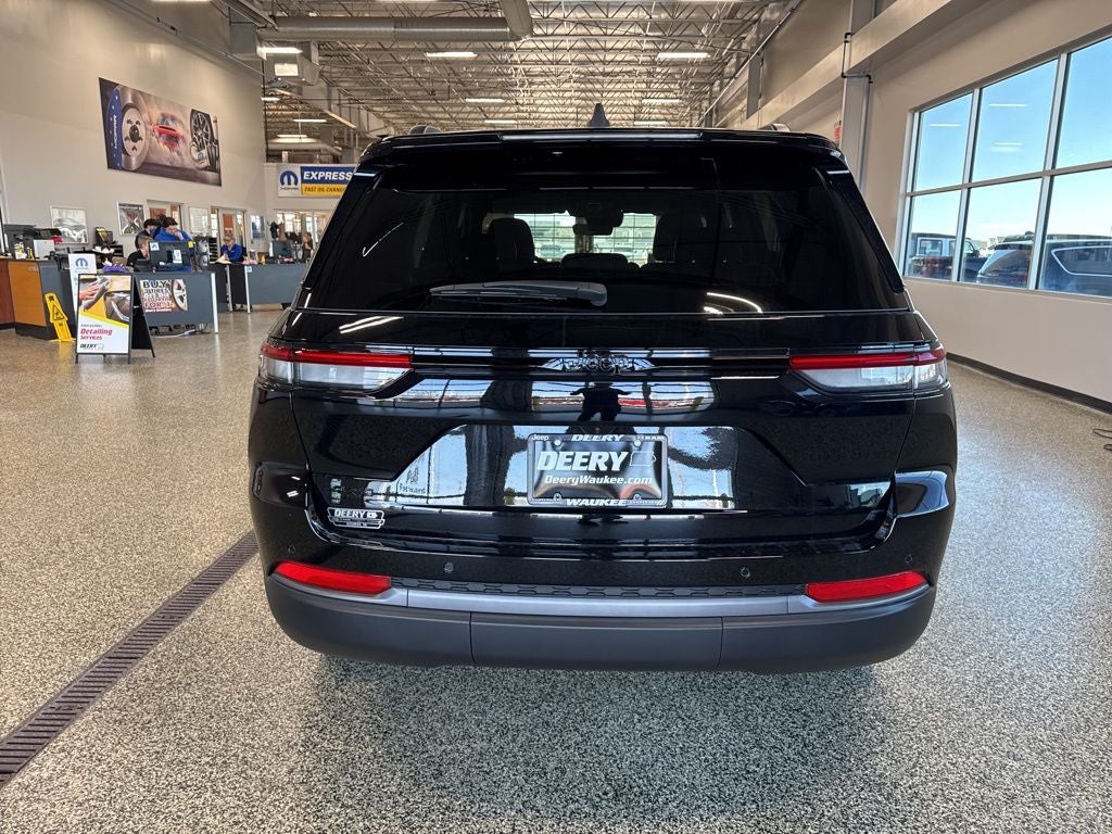 2026 Jeep Grand Cherokee GRAND CHEROKEE LAREDO ALTITUDE 4X4