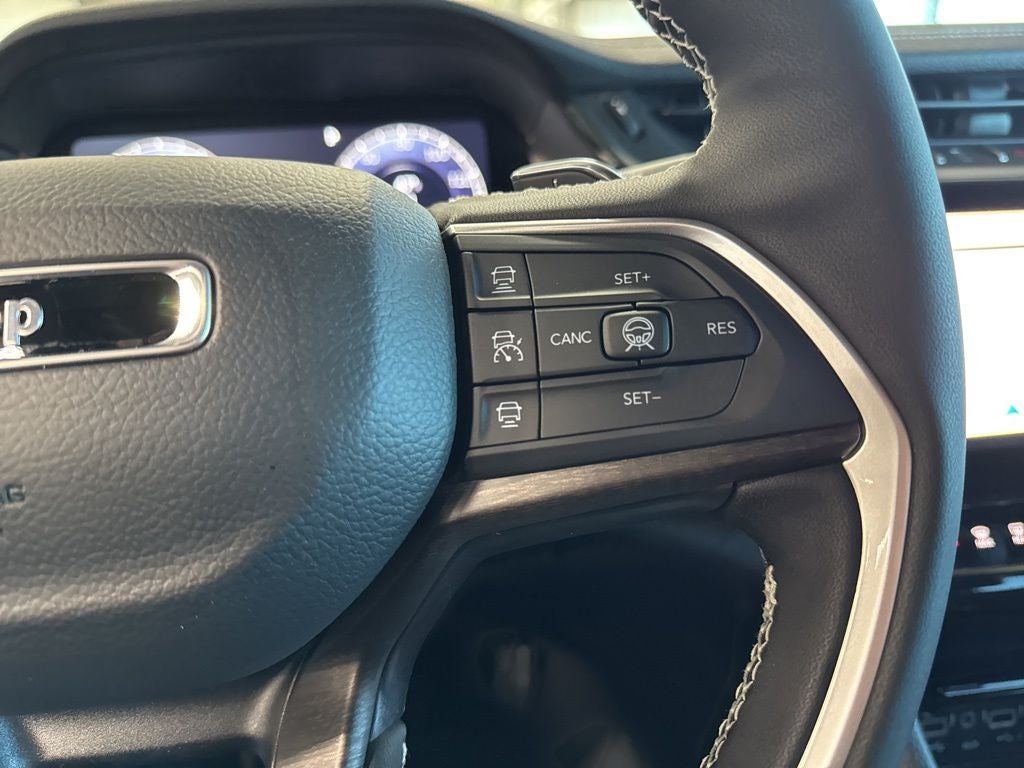 2026 Jeep Grand Cherokee GRAND CHEROKEE LAREDO ALTITUDE 4X4