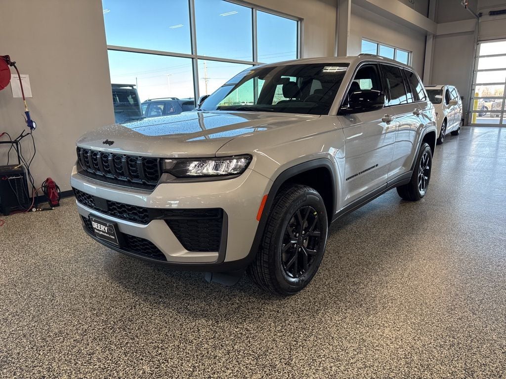 2026 Jeep Grand Cherokee GRAND CHEROKEE LAREDO ALTITUDE 4X4