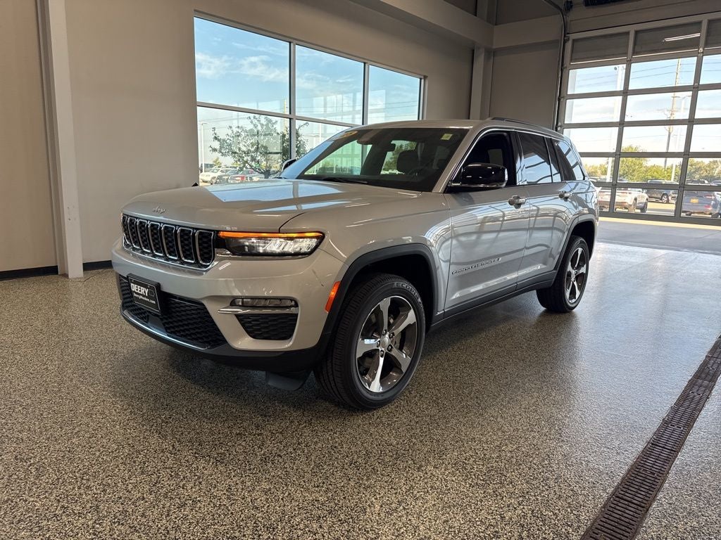 2025 Jeep Grand Cherokee GRAND CHEROKEE LIMITED 4X4