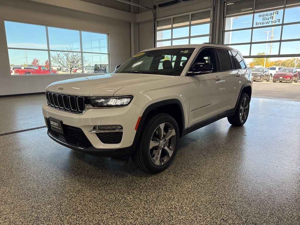 2025 Jeep Grand Cherokee GRAND CHEROKEE LIMITED 4X4
