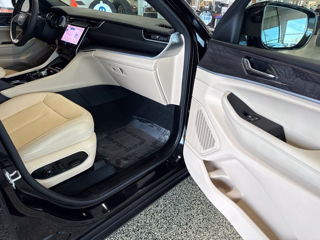 2025 Jeep Grand Cherokee Limited 4x4