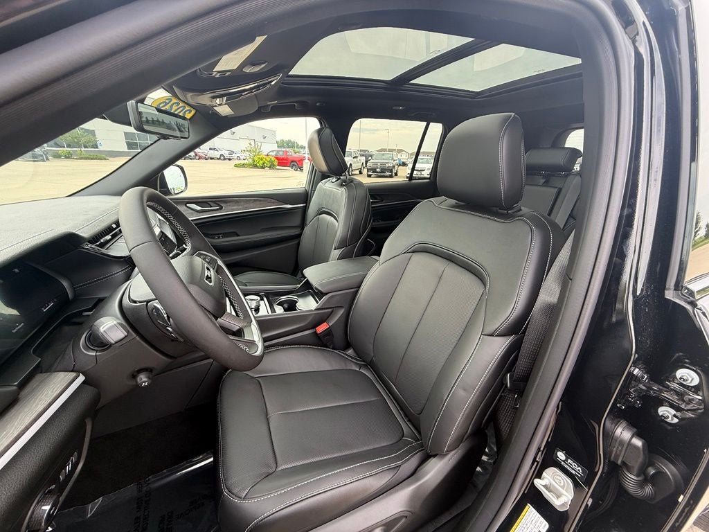 2026 Jeep Grand Cherokee GRAND CHEROKEE LIMITED RESERVE 4X4