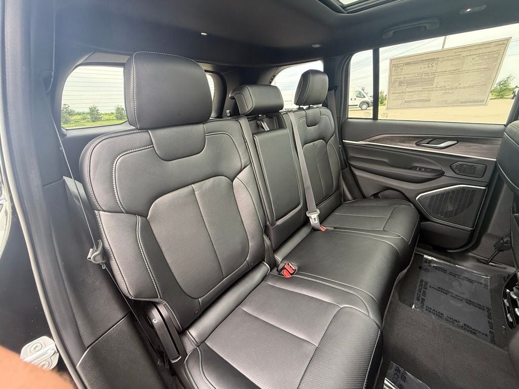 2026 Jeep Grand Cherokee GRAND CHEROKEE LIMITED RESERVE 4X4