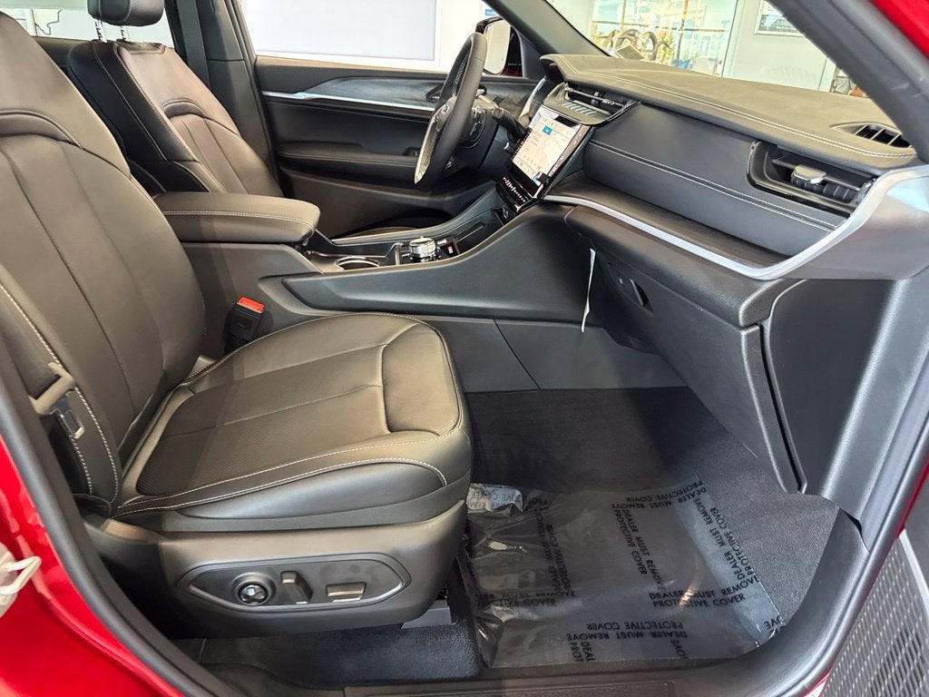 2027 Jeep Grand Cherokee GRAND CHEROKEE LIMITED RESERVE 4X4