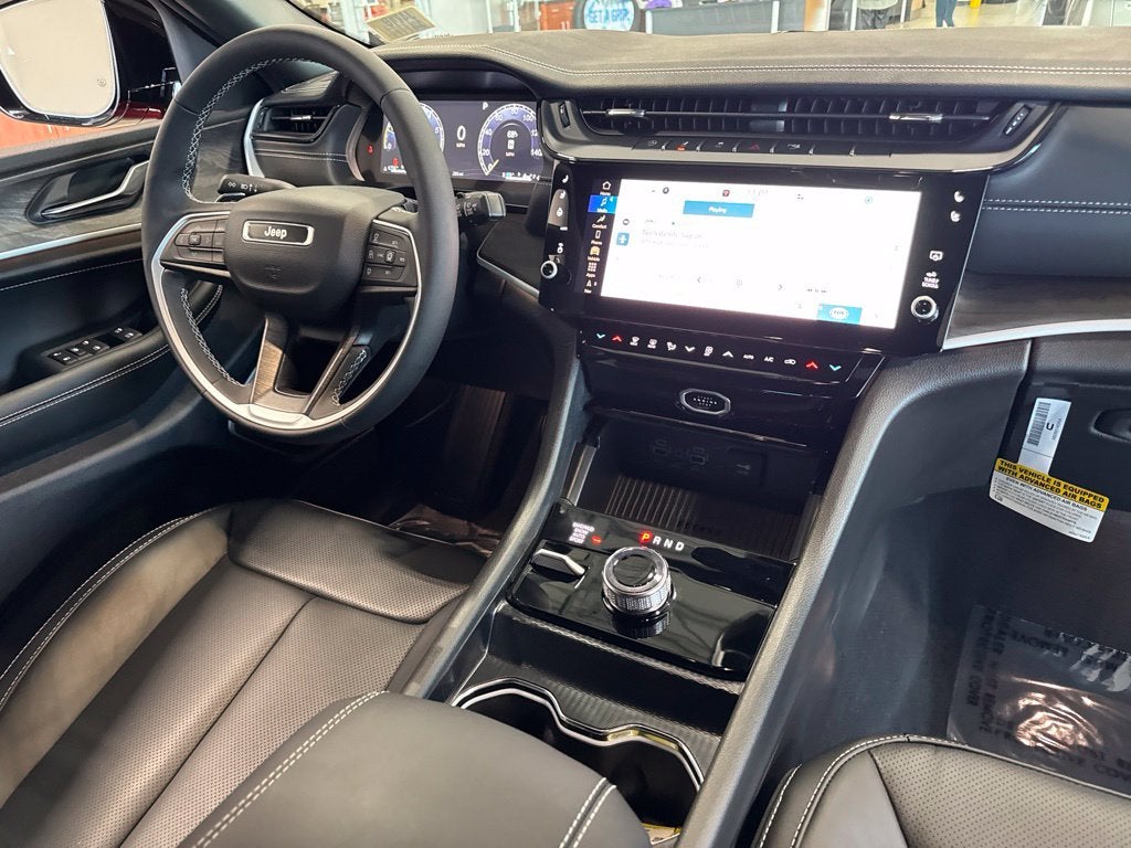 2027 Jeep Grand Cherokee GRAND CHEROKEE LIMITED RESERVE 4X4