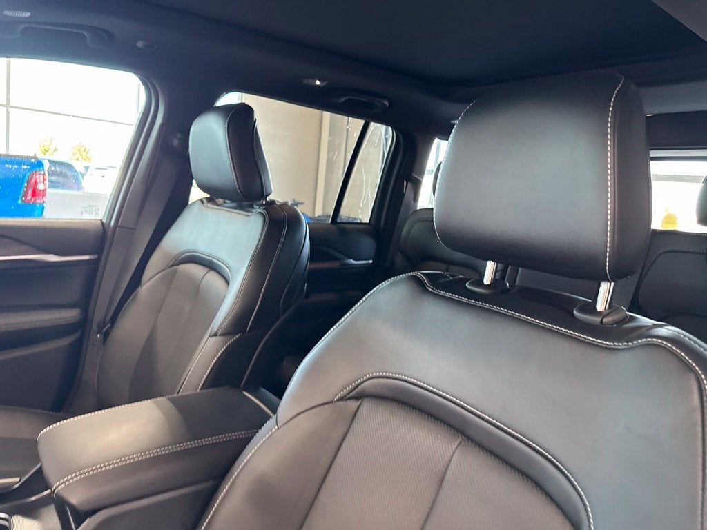 2027 Jeep Grand Cherokee GRAND CHEROKEE LIMITED RESERVE 4X4