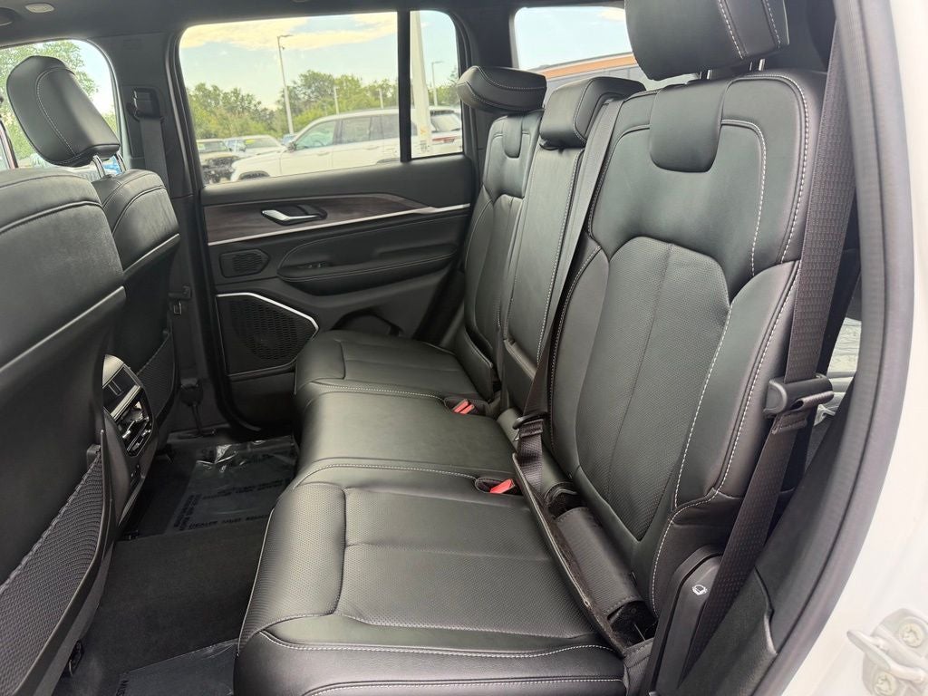 2026 Jeep Grand Cherokee GRAND CHEROKEE LIMITED RESERVE 4X4