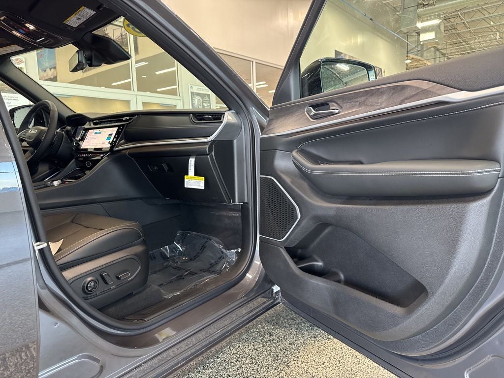 2026 Jeep Grand Cherokee GRAND CHEROKEE LIMITED RESERVE 4X4