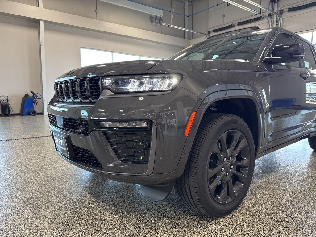 2026 Jeep Grand Cherokee GRAND CHEROKEE LIMITED RESERVE 4X4