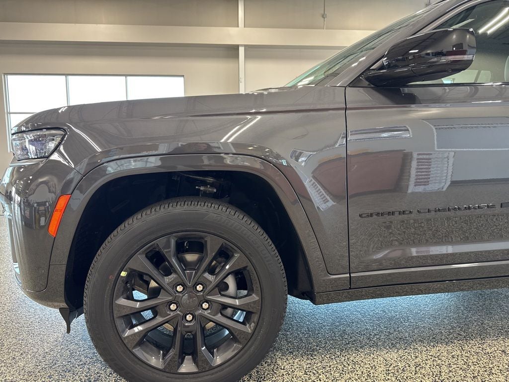 2026 Jeep Grand Cherokee GRAND CHEROKEE LIMITED RESERVE 4X4