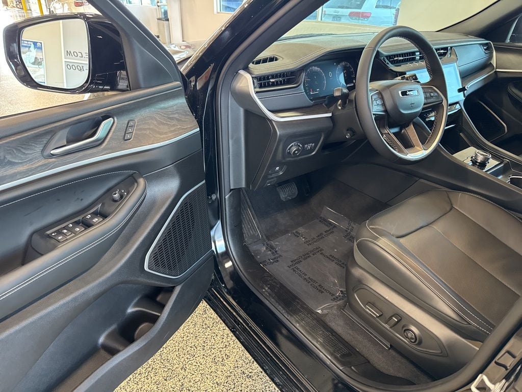 2026 Jeep Grand Cherokee GRAND CHEROKEE LIMITED RESERVE 4X4