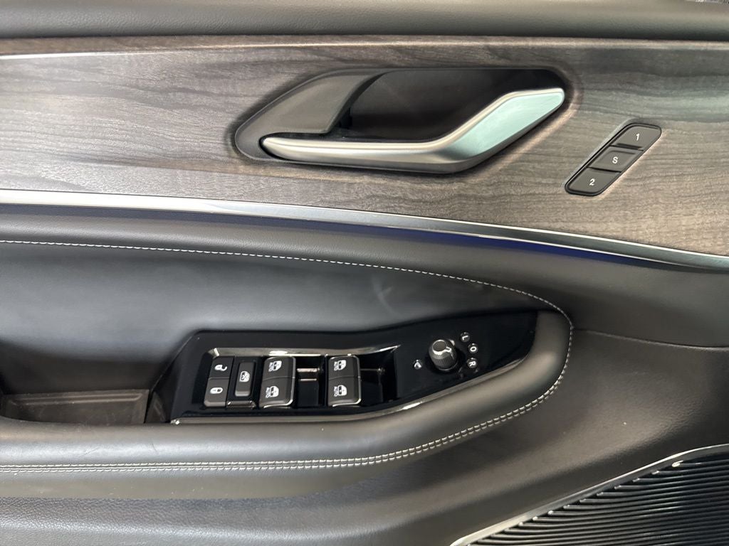 2023 Jeep Grand Cherokee Overland 4x4