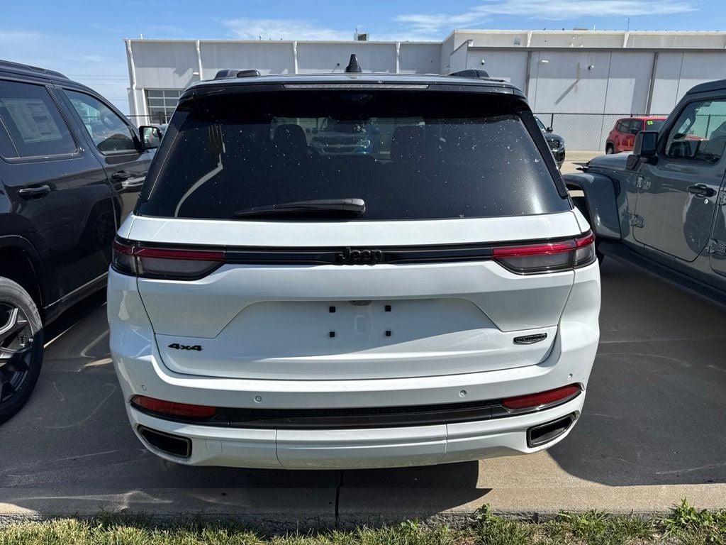2025 Jeep Grand Cherokee Summit 4x4