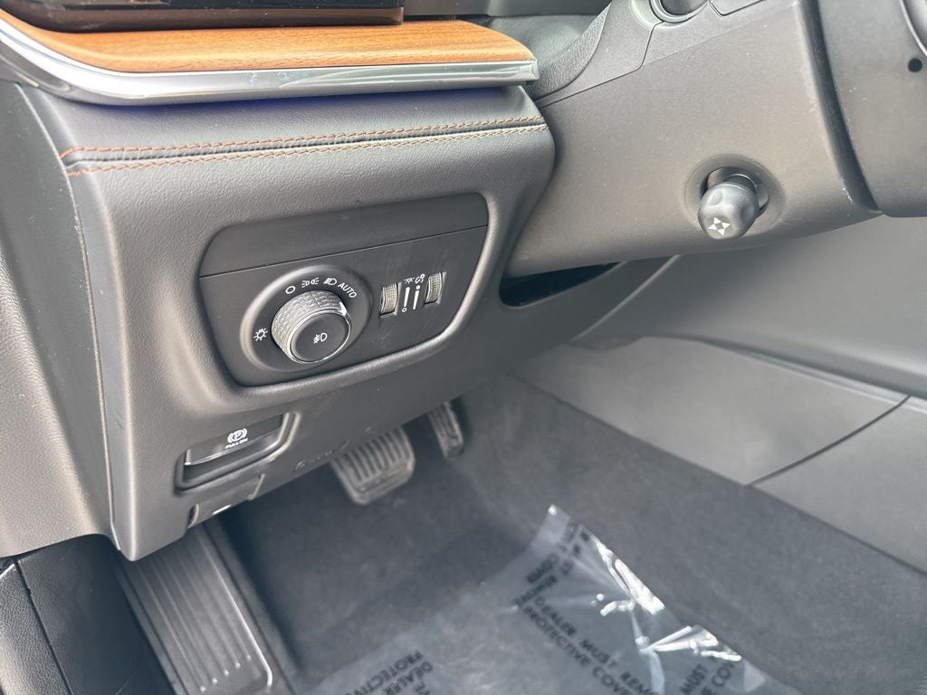 2026 Jeep Grand Cherokee GRAND CHEROKEE SUMMIT 4X4