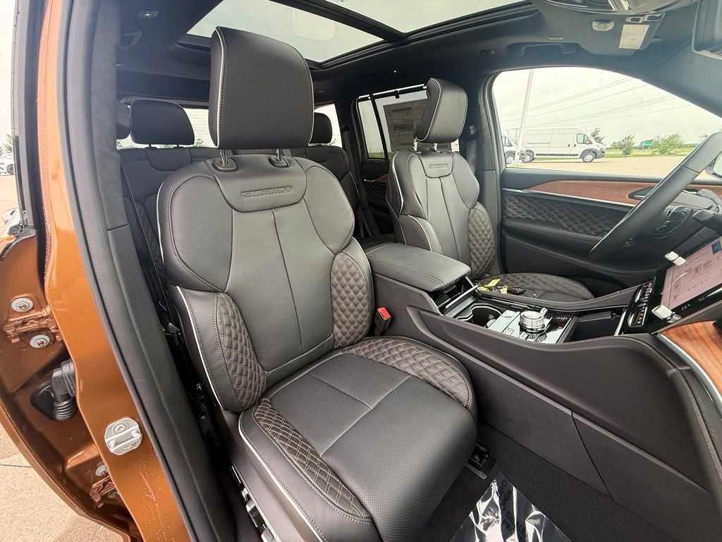 2026 Jeep Grand Cherokee GRAND CHEROKEE SUMMIT 4X4
